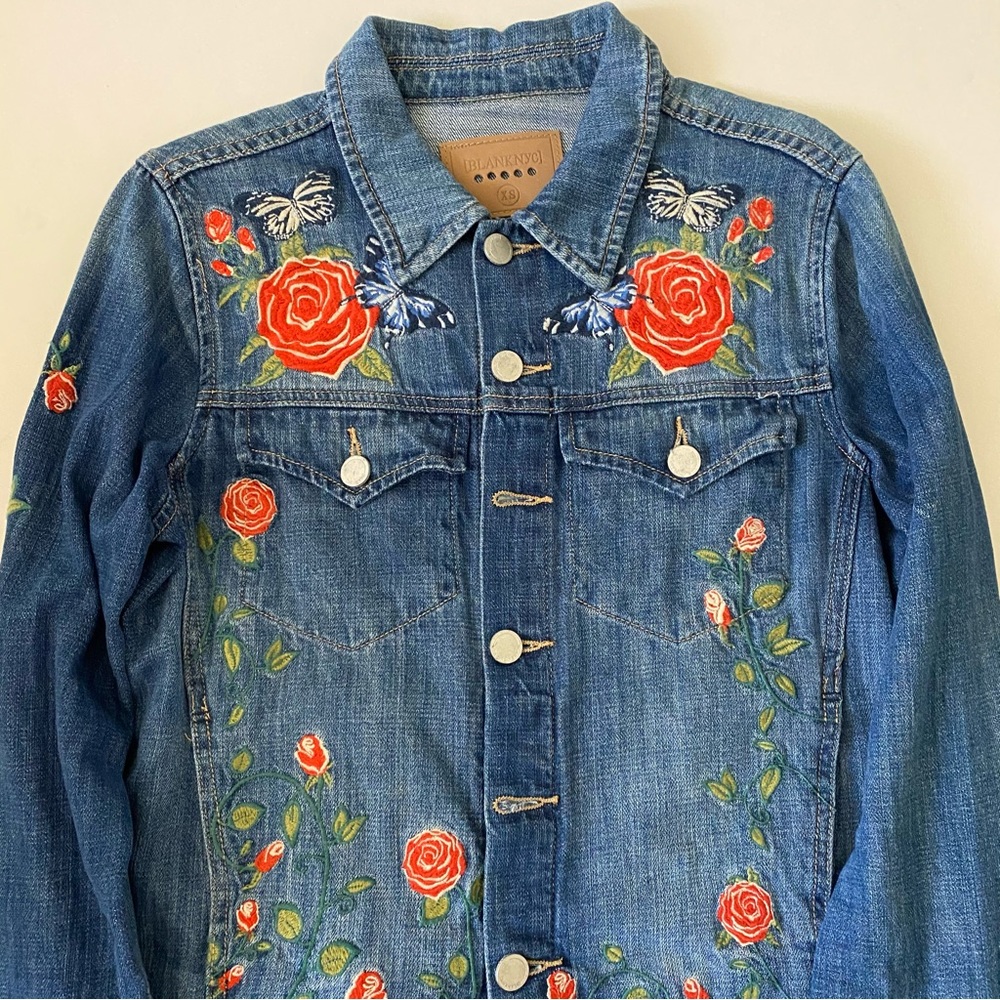 BLANKNYC Embroidered Flower Tiger Demim Jacket Suze XS